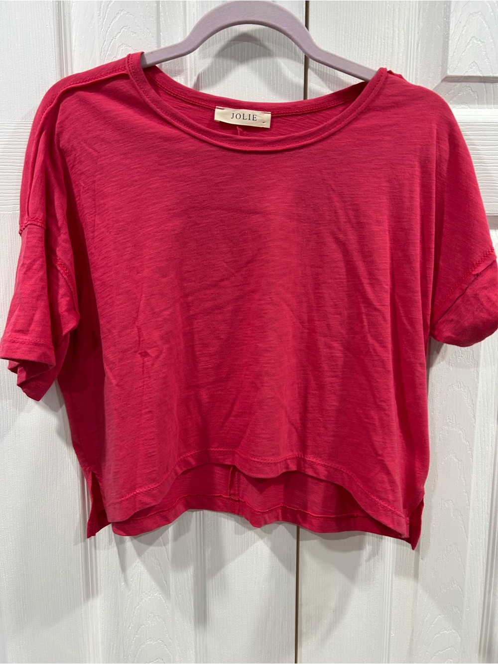 Jolie Cropped Boxy Tee in Vibrant Pink